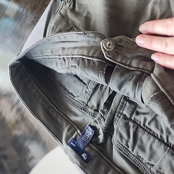 Women's Gap camo/moss green business casual legging. - Picture 8 of 14